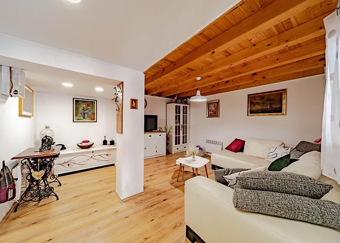 Luce With Pool - Happy * Ljubitovica